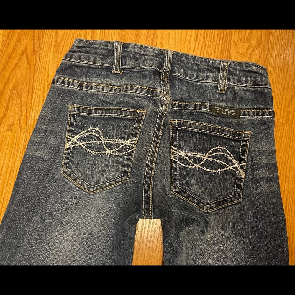 COWGIRL TUFF DON’T FENCE ME IN